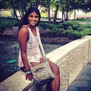 Meet your Posher, Elizabeth